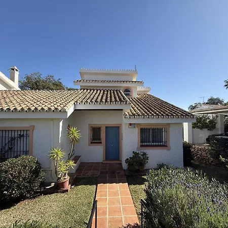 Villa Charming 3-bed In Calahonda - Suiza *